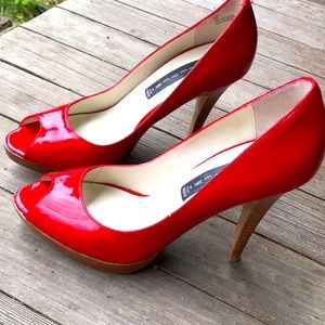 Steve Madden Lalo Red Leather Open Toe Pumps